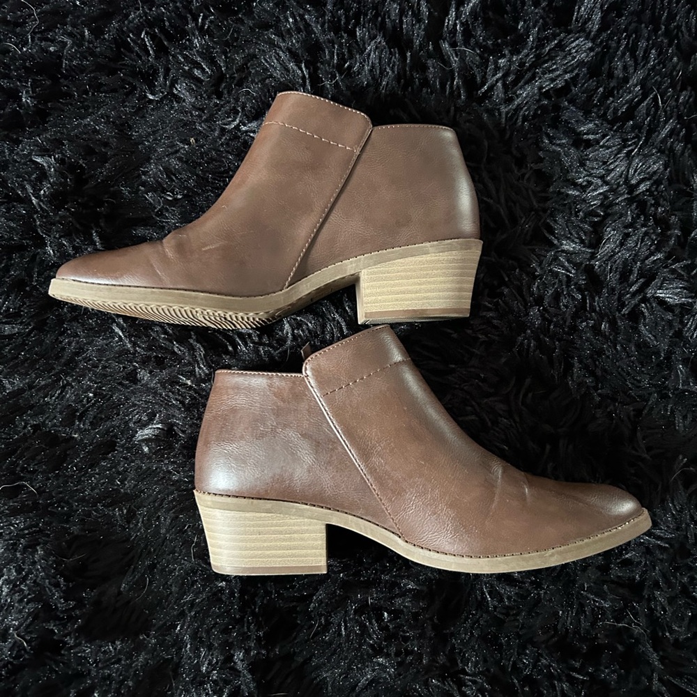 Time and Tru Ankle Boot - Picture 4 of 5